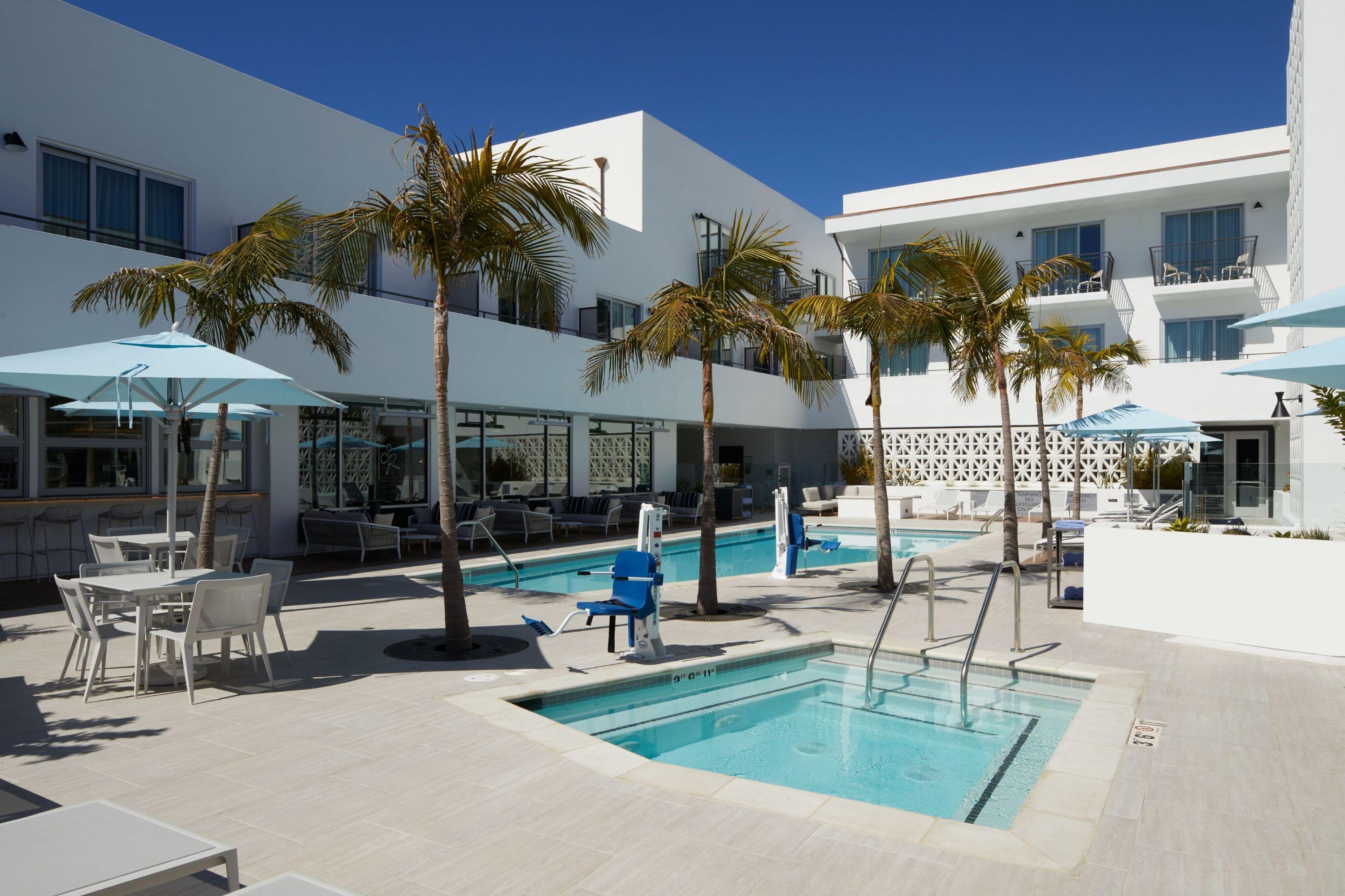 Courtyard By Marriott Santa Barbara Downtown Hotel Buitenkant foto