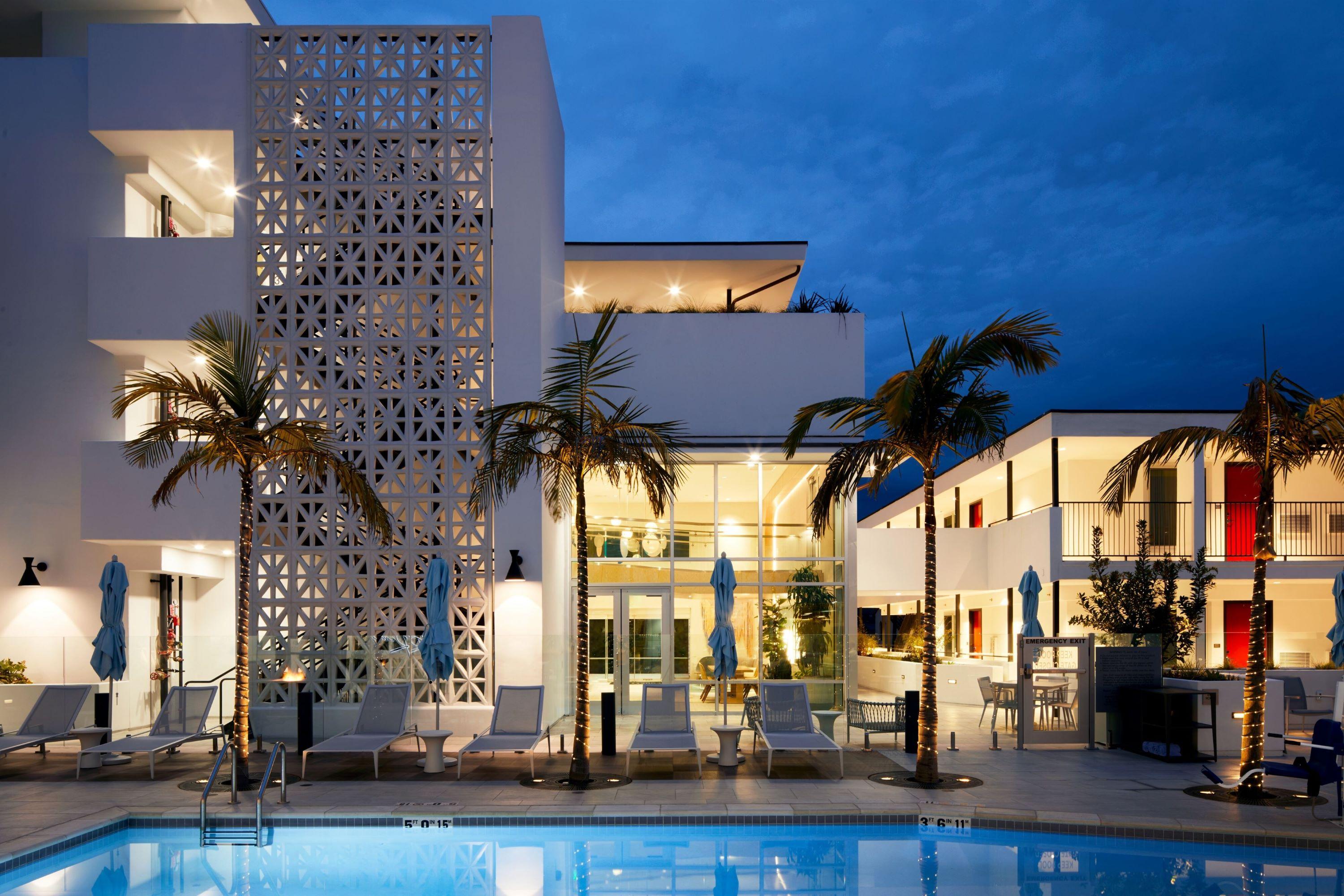 Courtyard By Marriott Santa Barbara Downtown Hotel Buitenkant foto