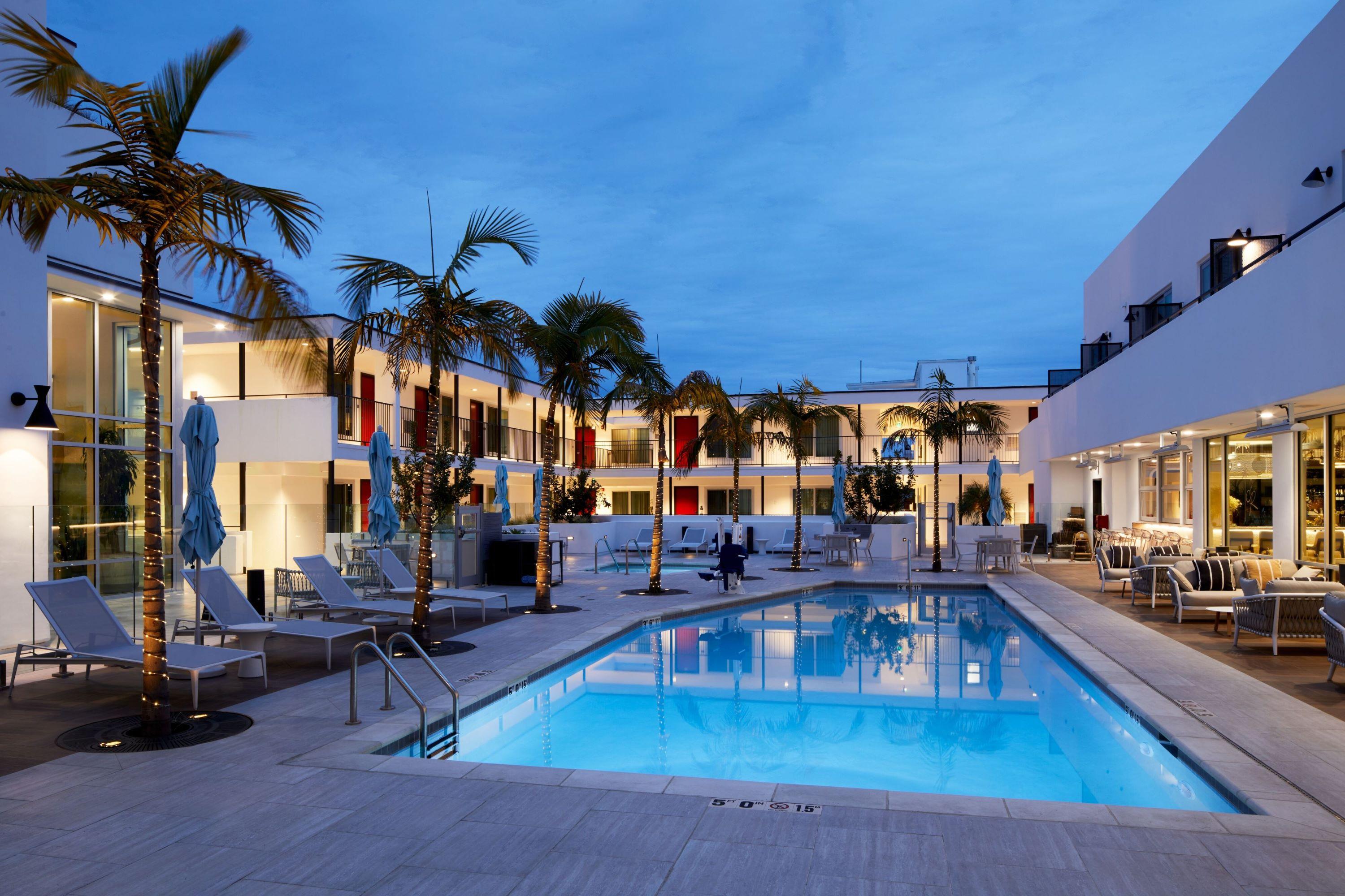 Courtyard By Marriott Santa Barbara Downtown Hotel Buitenkant foto