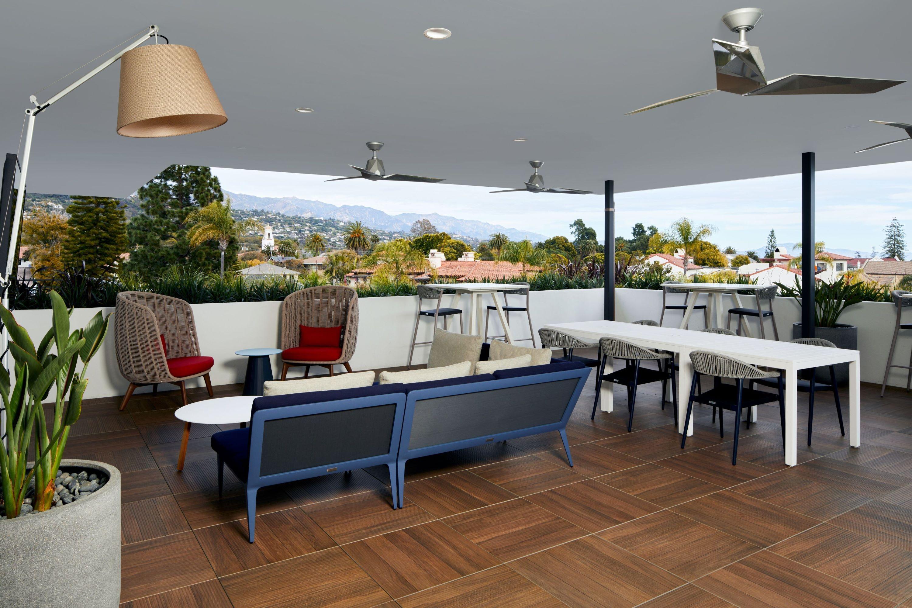 Courtyard By Marriott Santa Barbara Downtown Hotel Buitenkant foto